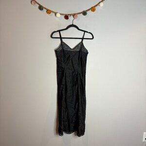 Vtg Barbizon black lacy slip